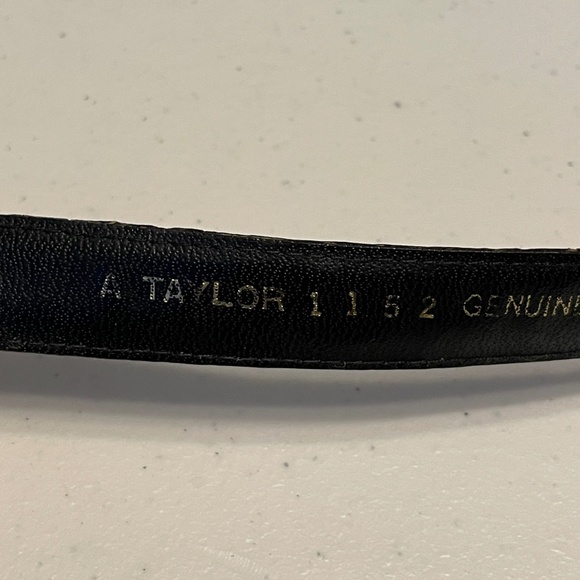 EUC Vintage 90's Ann Taylor Genuine Snakeskin Ornate Buckle Belt Size Large - Picture 10 of 13